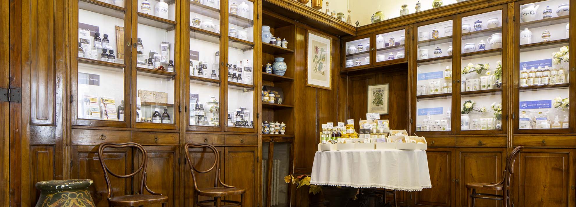 La farmacia più antica d’Italia: Farmacia Sant’Anna