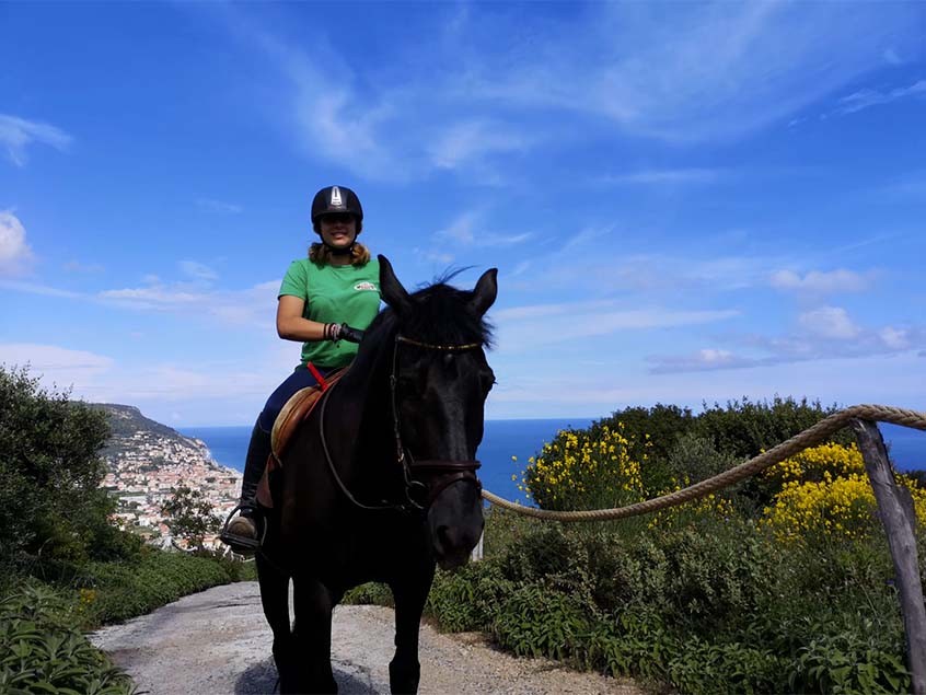 Passeggiata a cavallo a Pietra Ligure