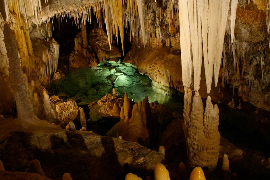 Guided tour of the Borgio Verezzi Caves
