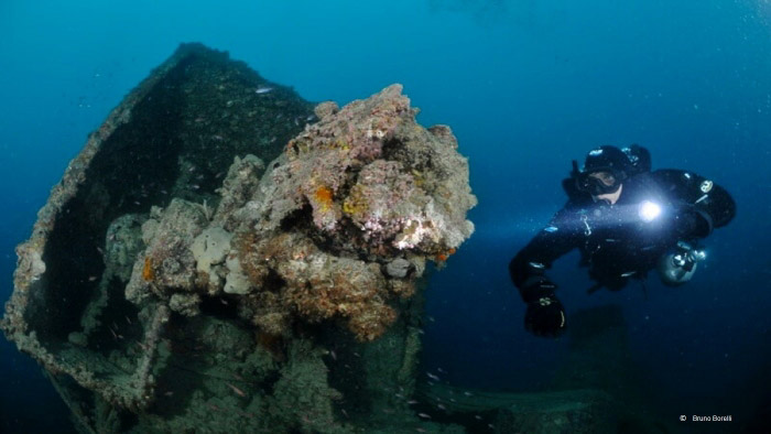 Dive in Bonassola (SP): Discovering the Wreck of the Bolzaneto Steamship