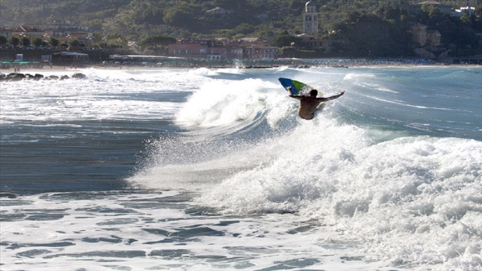 TOP Surf Spots in Liguria