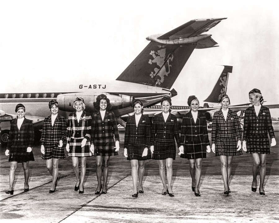 1978Aeroporto di Genova, hostess della British Caledonian