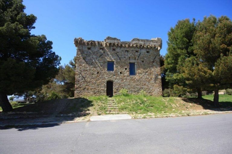 Cipressa, torre del Gallinaro