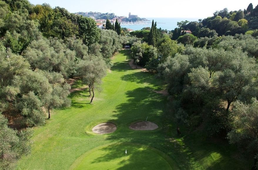 Golf in Liguria: le 7 location migliori per una partita tra verde e mare